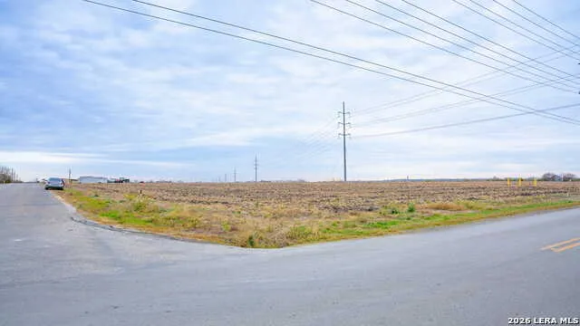 775 Holman Rd Marion, TX 78124