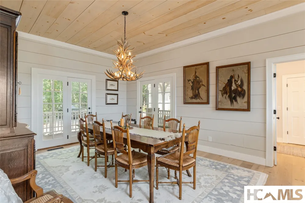 74 Wildberry Lane Cullowhee, NC 28723