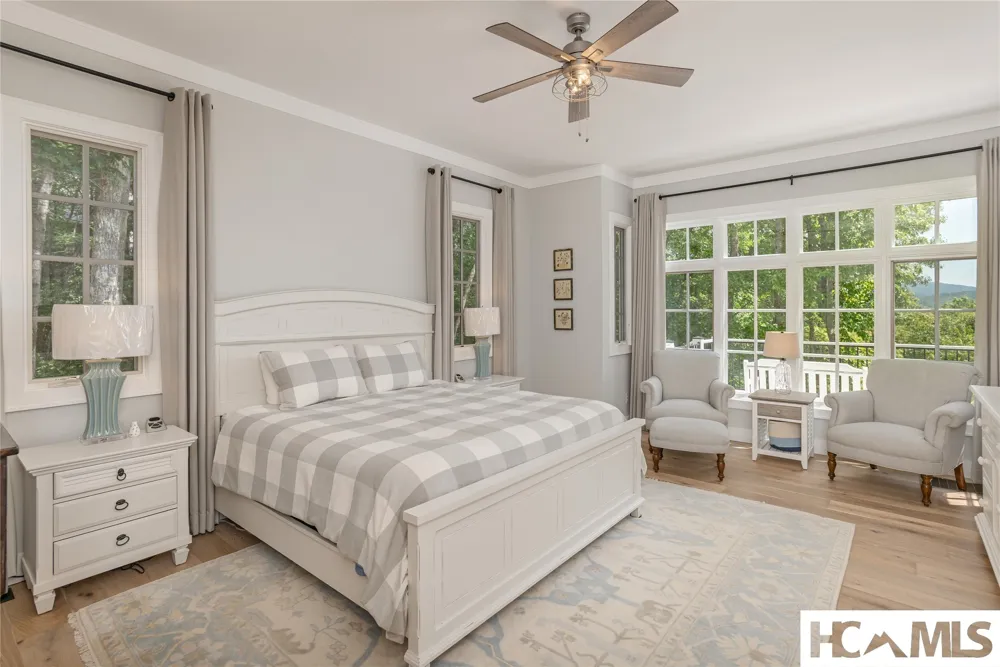 74 Wildberry Lane Cullowhee, NC 28723