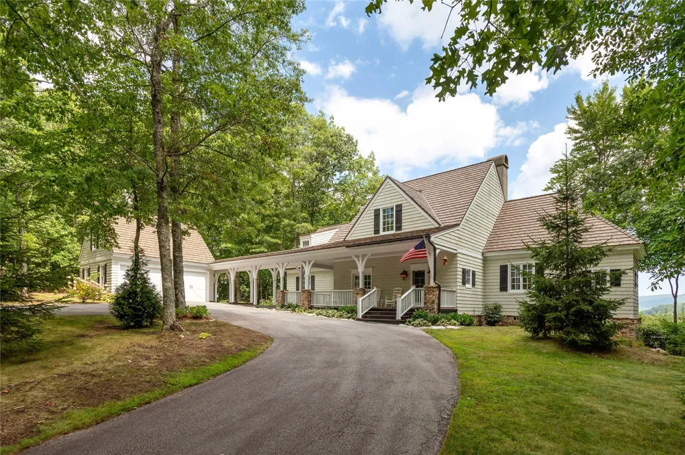 74 Wildberry Lane Cullowhee, NC 28723