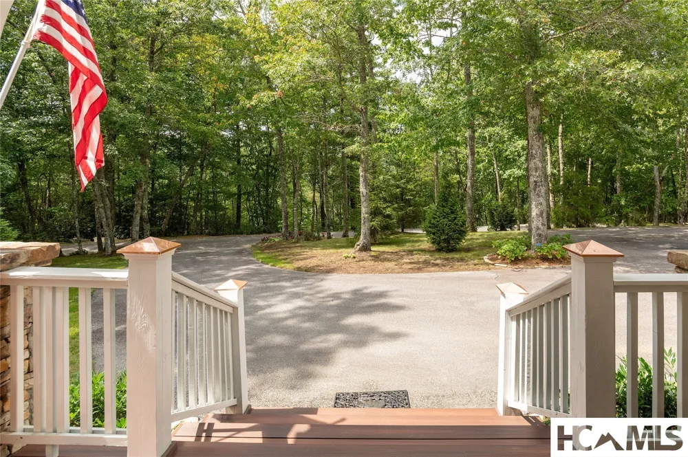 74 Wildberry Lane Cullowhee, NC 28723