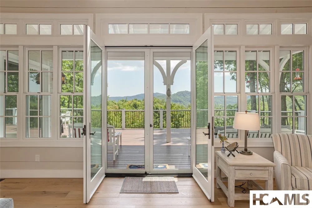 74 Wildberry Lane Cullowhee, NC 28723