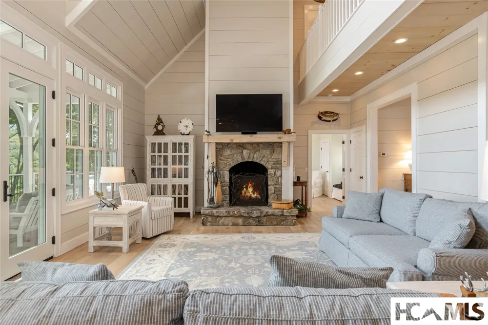 74 Wildberry Lane Cullowhee, NC 28723