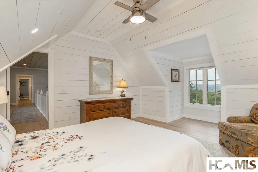 74 Wildberry Lane Cullowhee, NC 28723