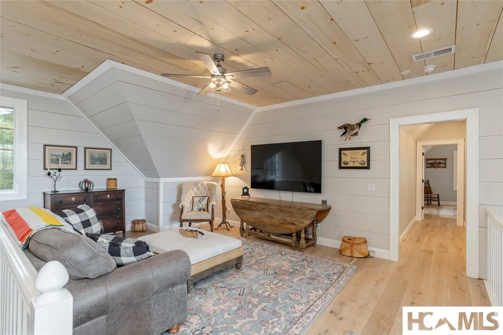 74 Wildberry Lane Cullowhee, NC 28723
