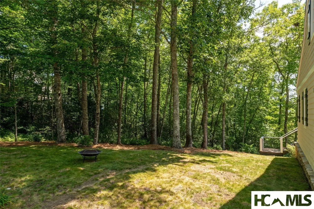 74 Wildberry Lane Cullowhee, NC 28723