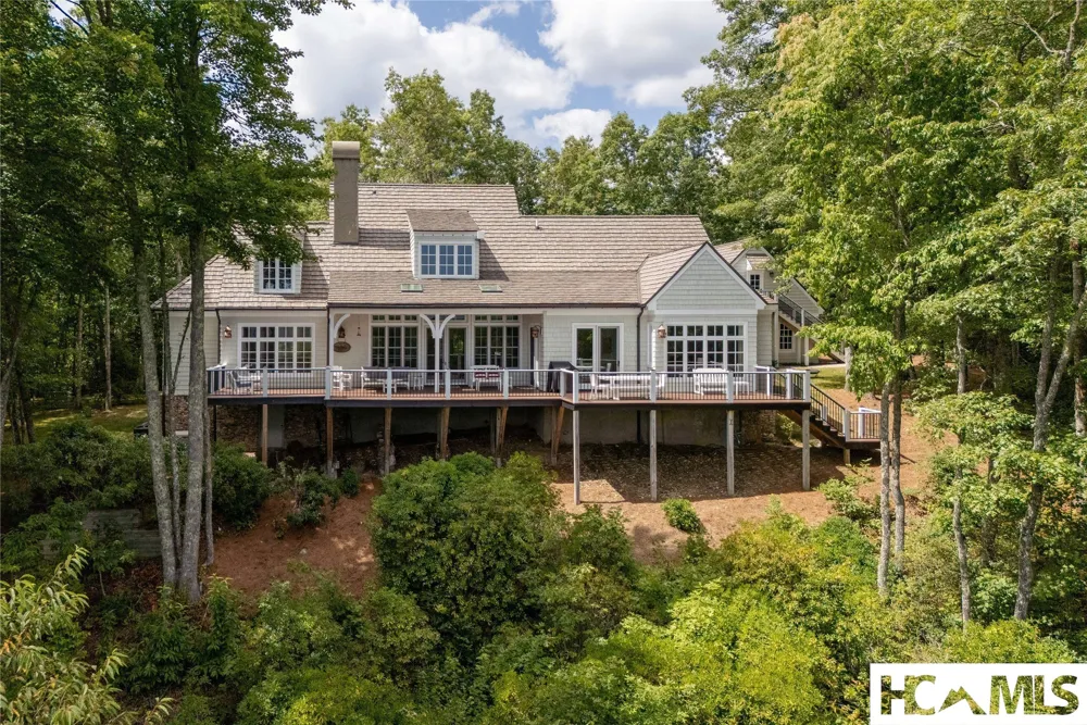 74 Wildberry Lane Cullowhee, NC 28723