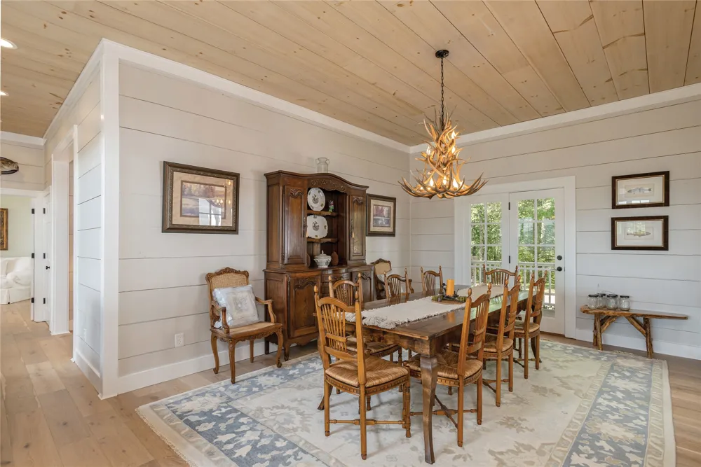 74 Wildberry Lane Cullowhee, NC 28723