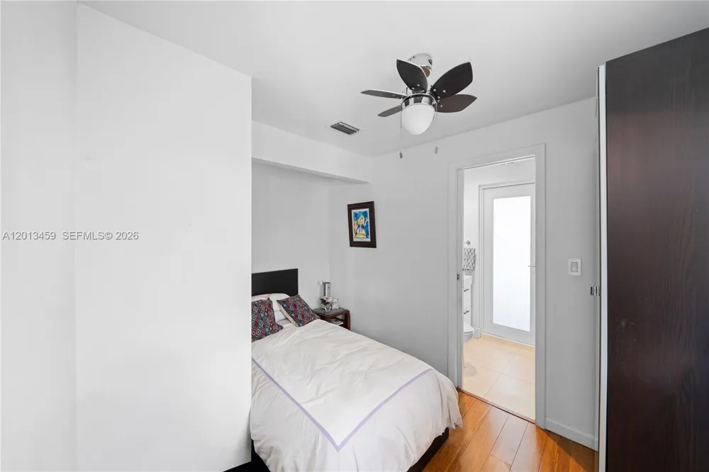 1281 S Venetian Way Miami, FL 33139