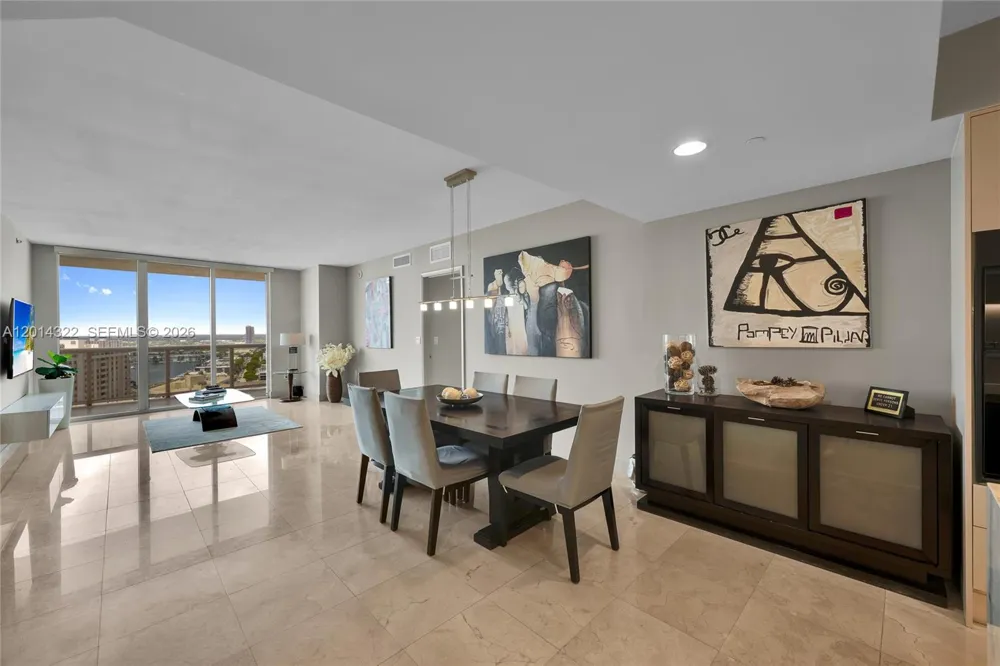 1800 S Ocean Dr #2007 Hallandale Beach, FL 33009
