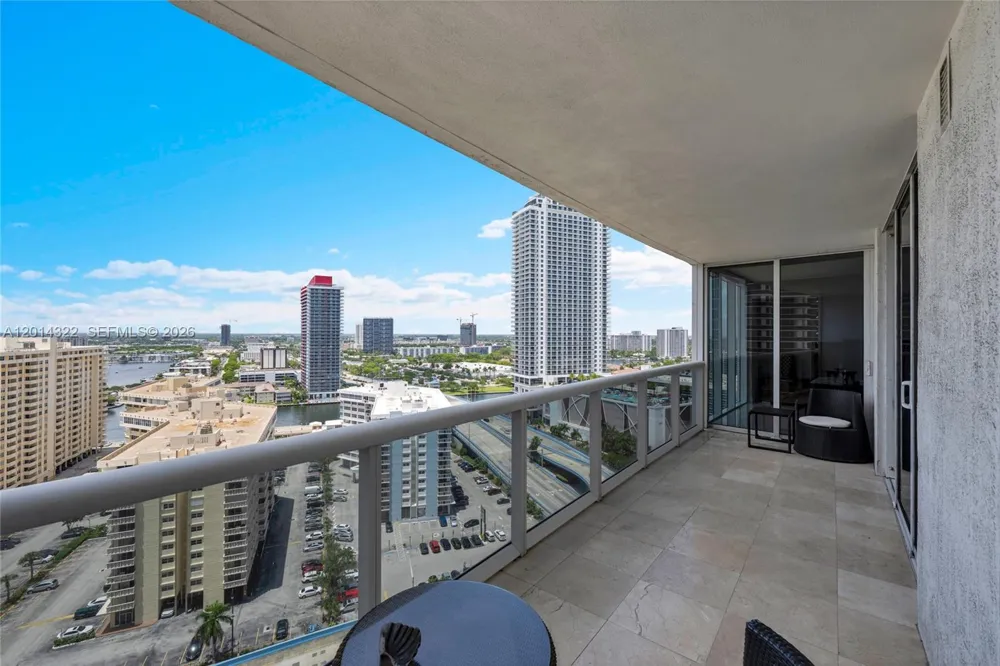 1800 S Ocean Dr #2007 Hallandale Beach, FL 33009