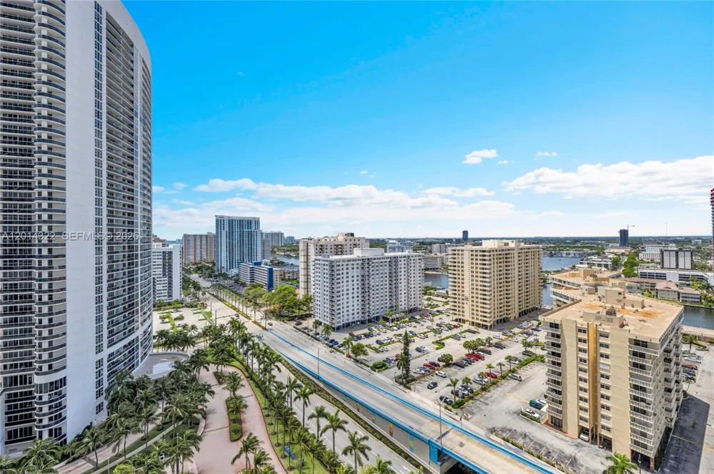 1800 S Ocean Dr #2007 Hallandale Beach, FL 33009