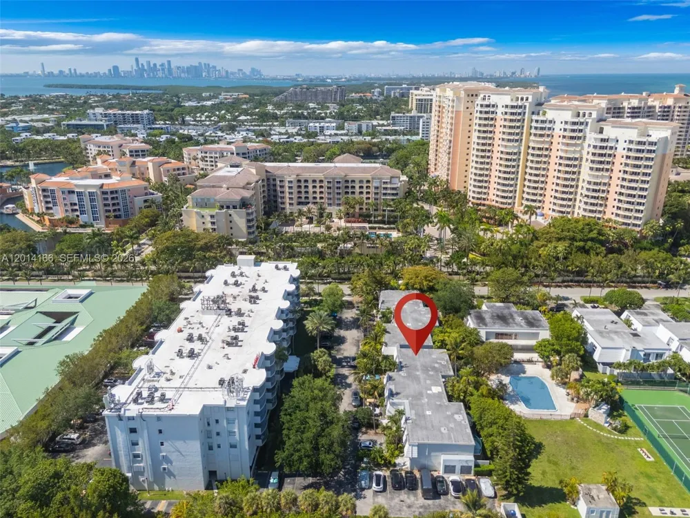 232 Sea View Dr #108 Key Biscayne, FL 33149