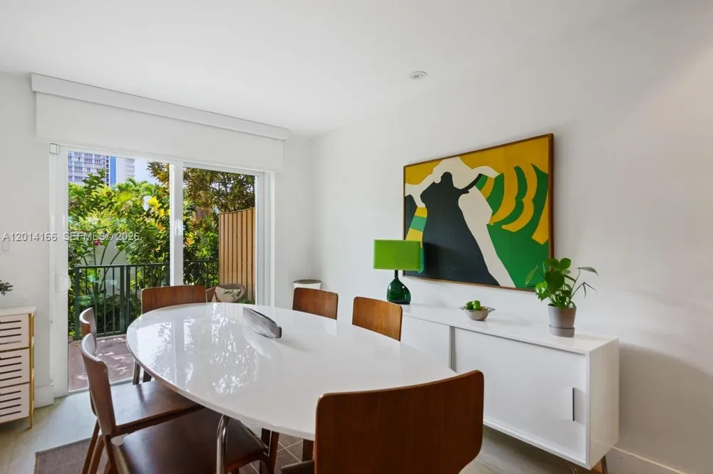 232 Sea View Dr #108 Key Biscayne, FL 33149