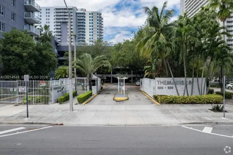 800 Miami Ave #E-407