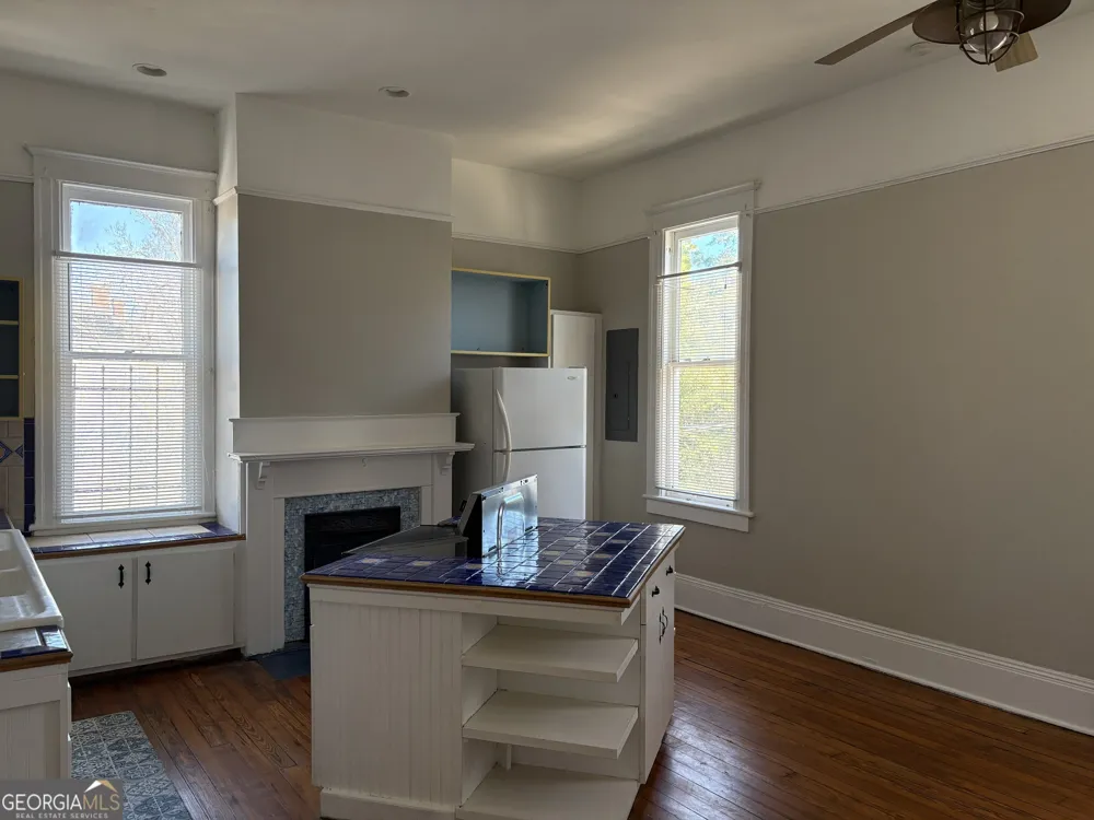 836 E Henry ST Savannah, GA 31401