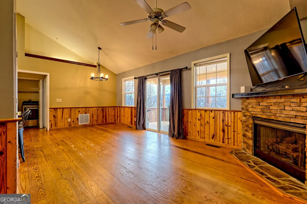 162 Eagles View Valley Hayesville, NC 28904