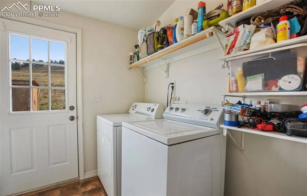 1888 Lakeview Drive Lake George, CO 80827