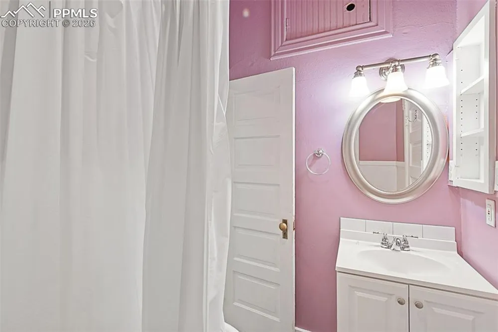 805 Weber Street Colorado Springs, CO 80903