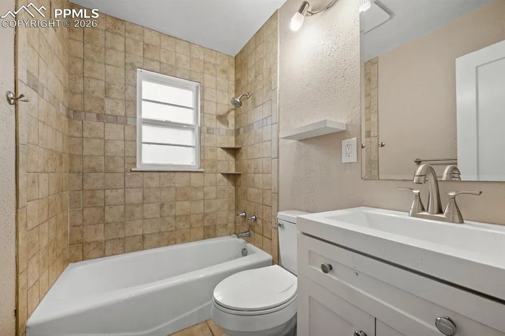 323 Arthur Street Pueblo, CO 81004