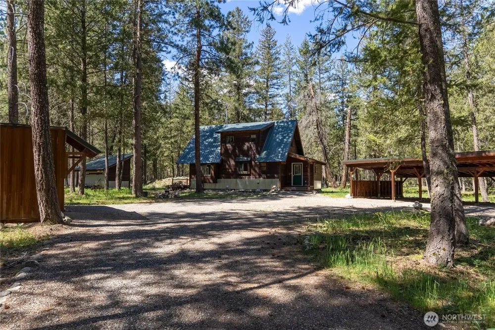 651 Lost River Rd Mazama, WA 98833