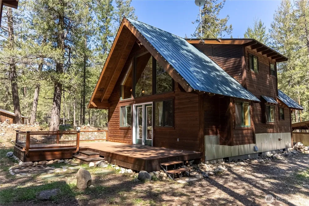 651 Lost River Rd Mazama, WA 98833