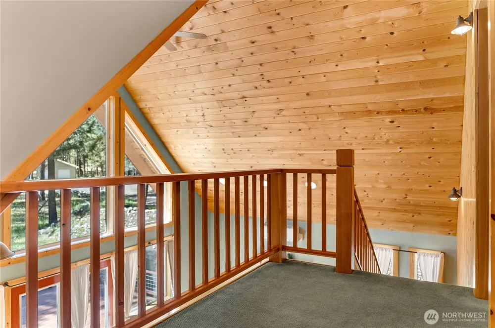 651 Lost River Rd Mazama, WA 98833