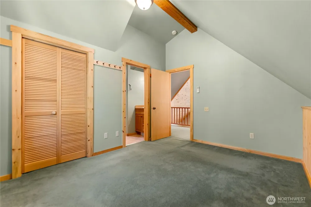 651 Lost River Rd Mazama, WA 98833