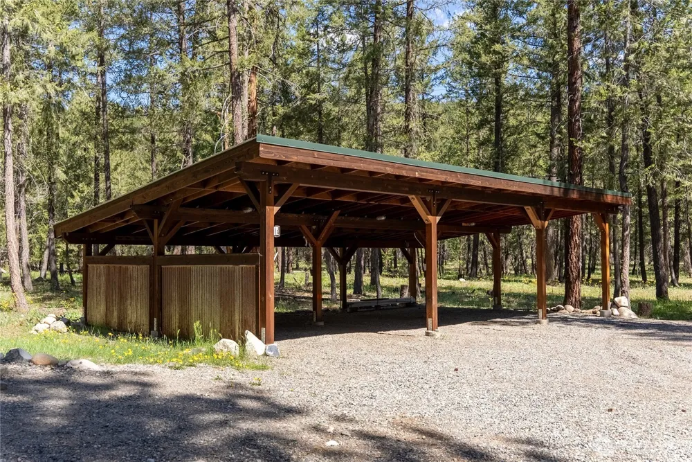 651 Lost River Rd Mazama, WA 98833