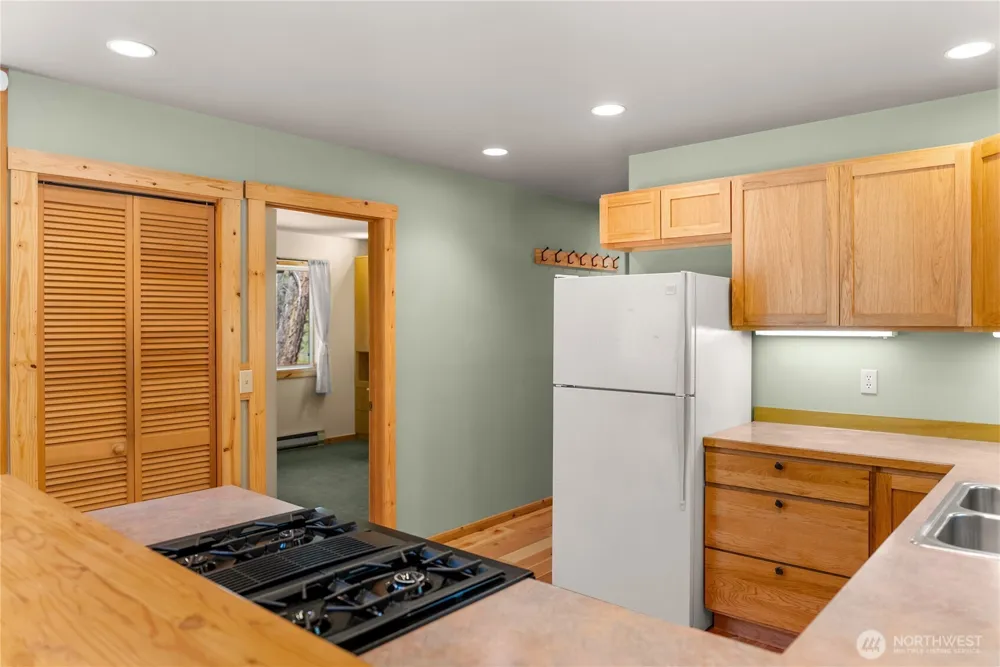 651 Lost River Rd Mazama, WA 98833