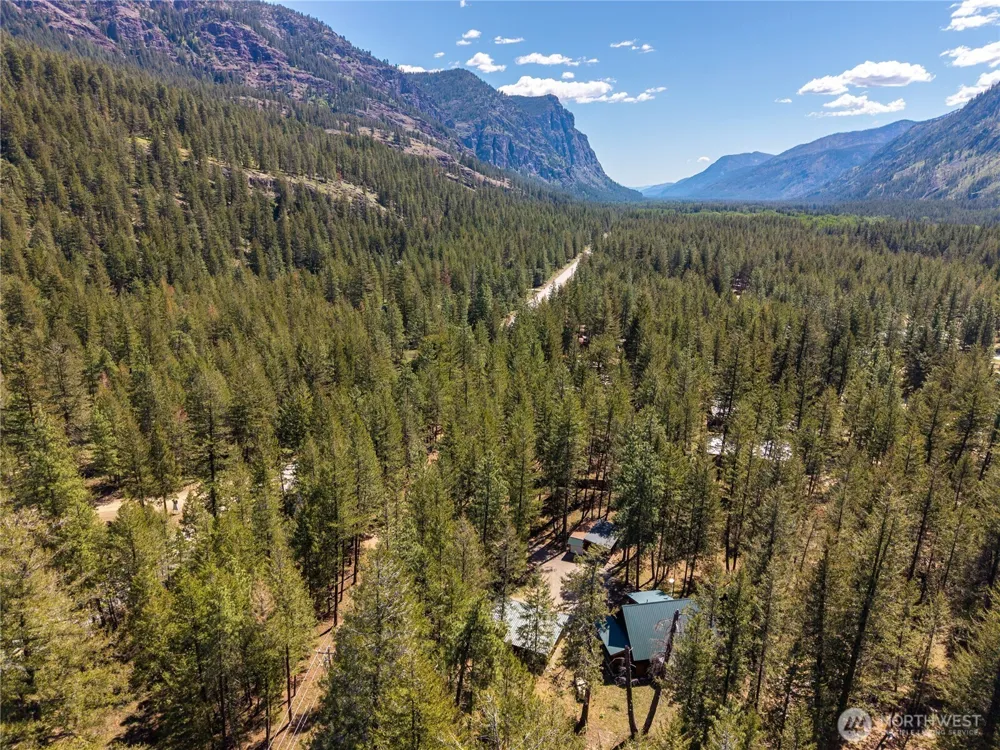 651 Lost River Rd Mazama, WA 98833