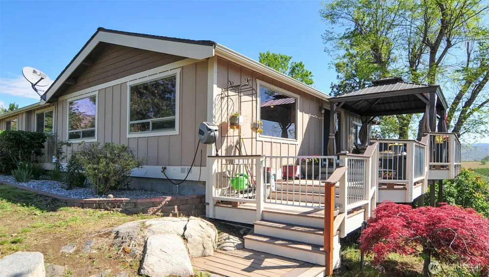 553 Summit Boulevard Manson, WA 98831
