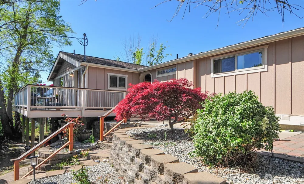 553 Summit Boulevard Manson, WA 98831