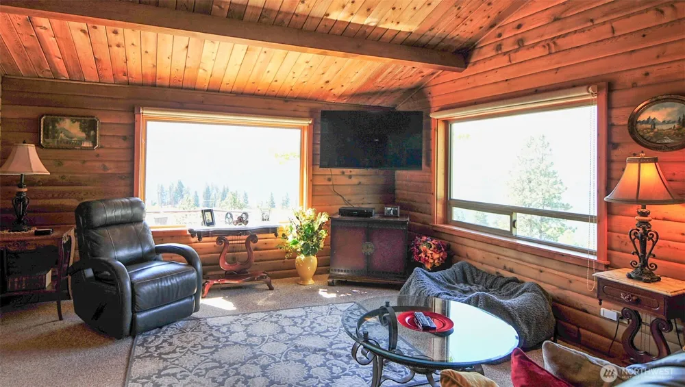 553 Summit Boulevard Manson, WA 98831