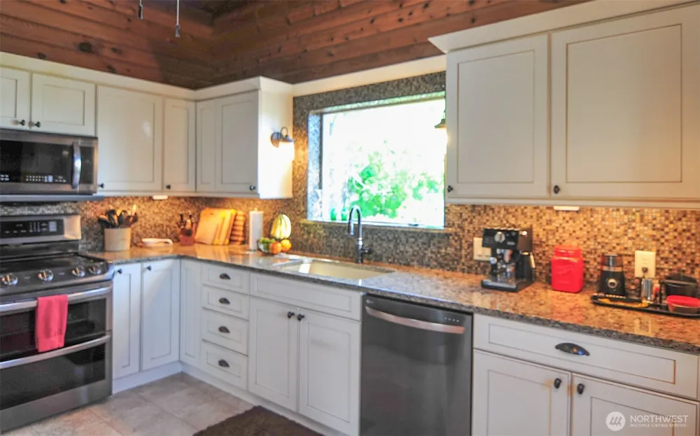 553 Summit Boulevard Manson, WA 98831