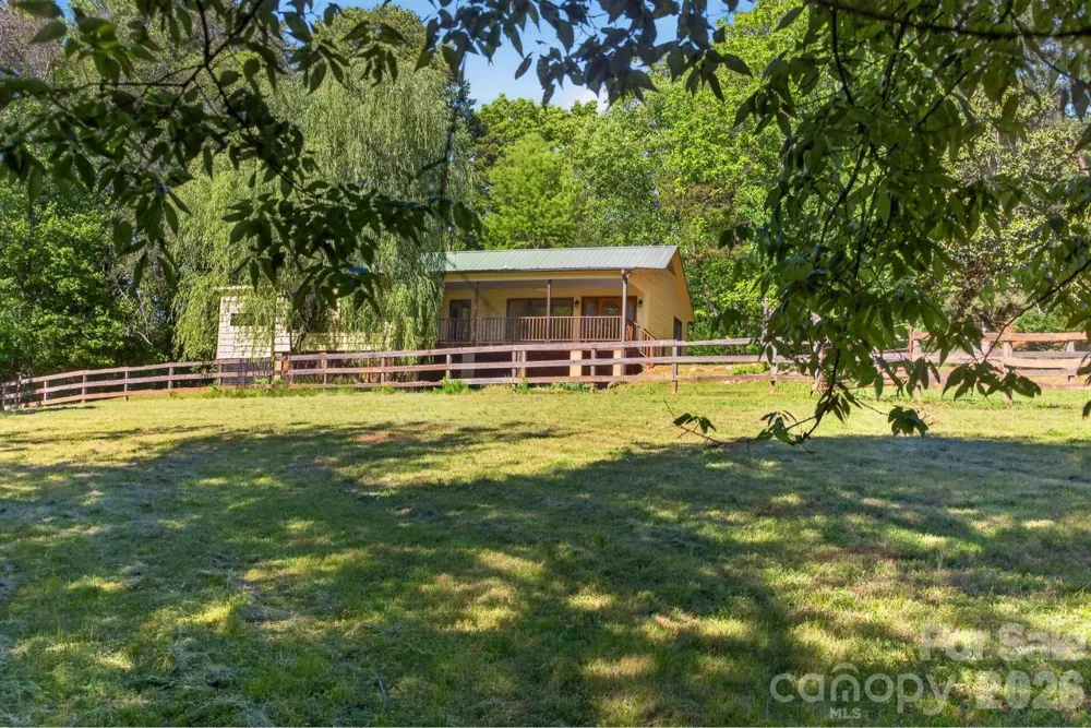 3205 Collinsville Road Columbus, NC 28722