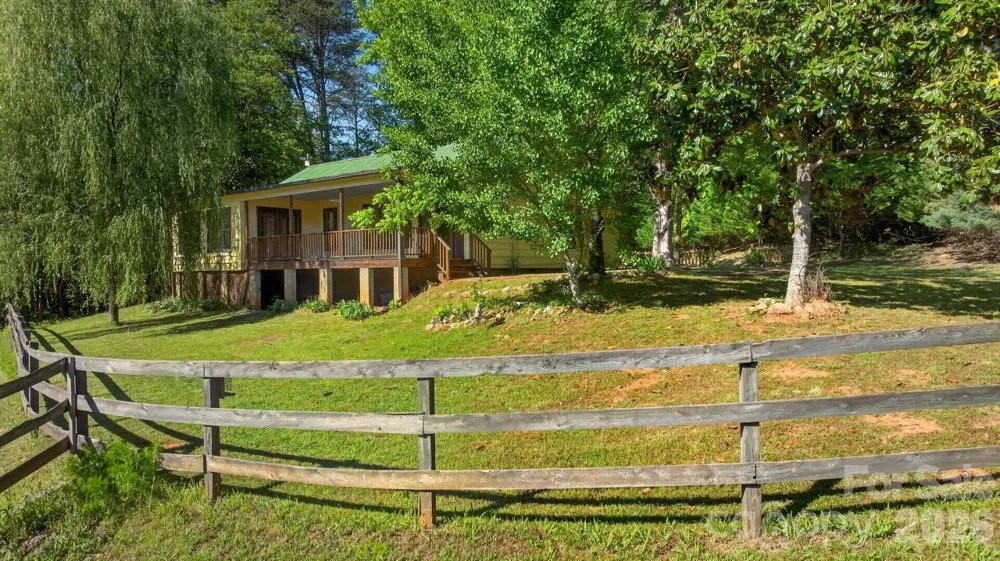 3205 Collinsville Road Columbus, NC 28722