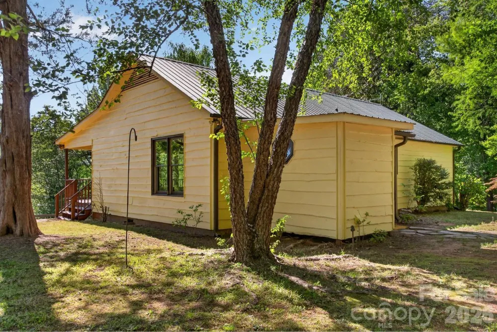 3205 Collinsville Road Columbus, NC 28722