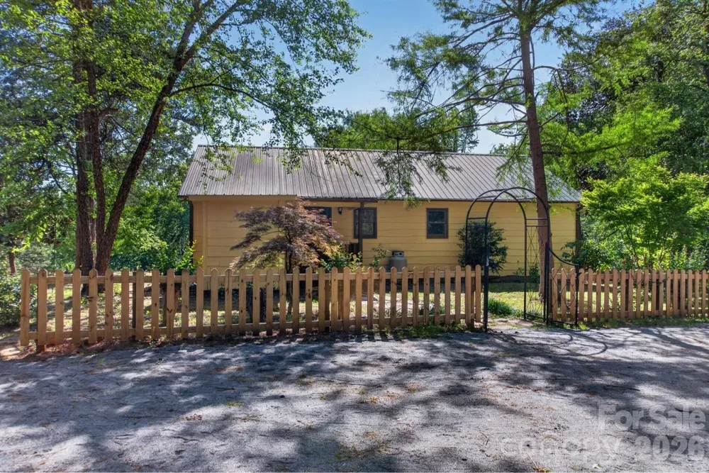 3205 Collinsville Road Columbus, NC 28722