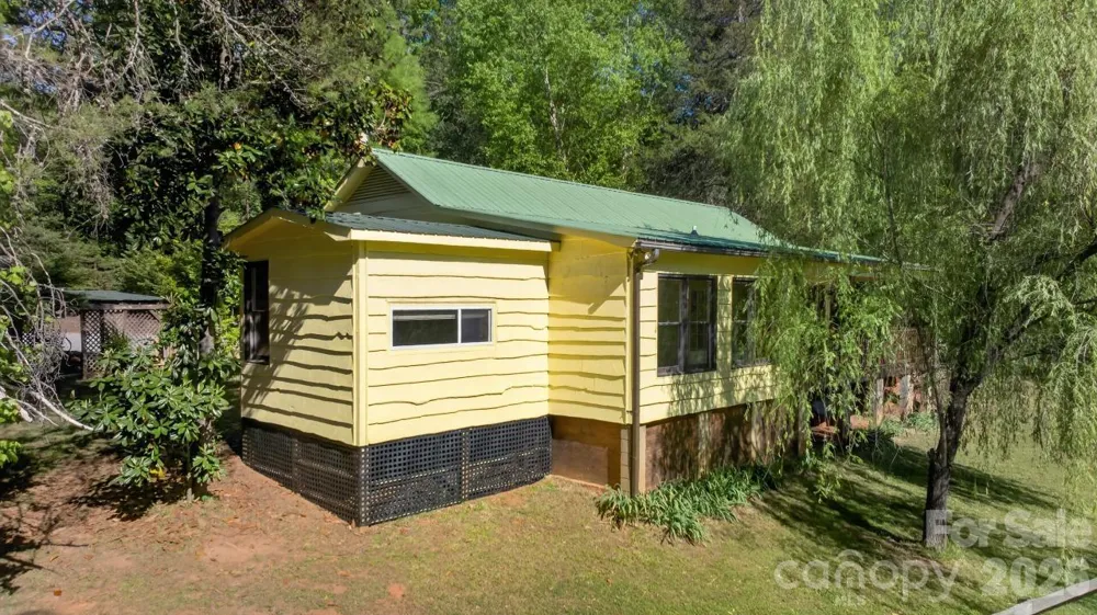 3205 Collinsville Road Columbus, NC 28722