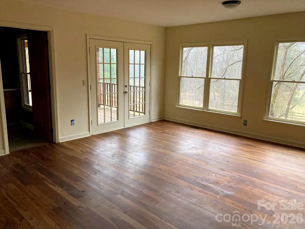3205 Collinsville Road Columbus, NC 28722