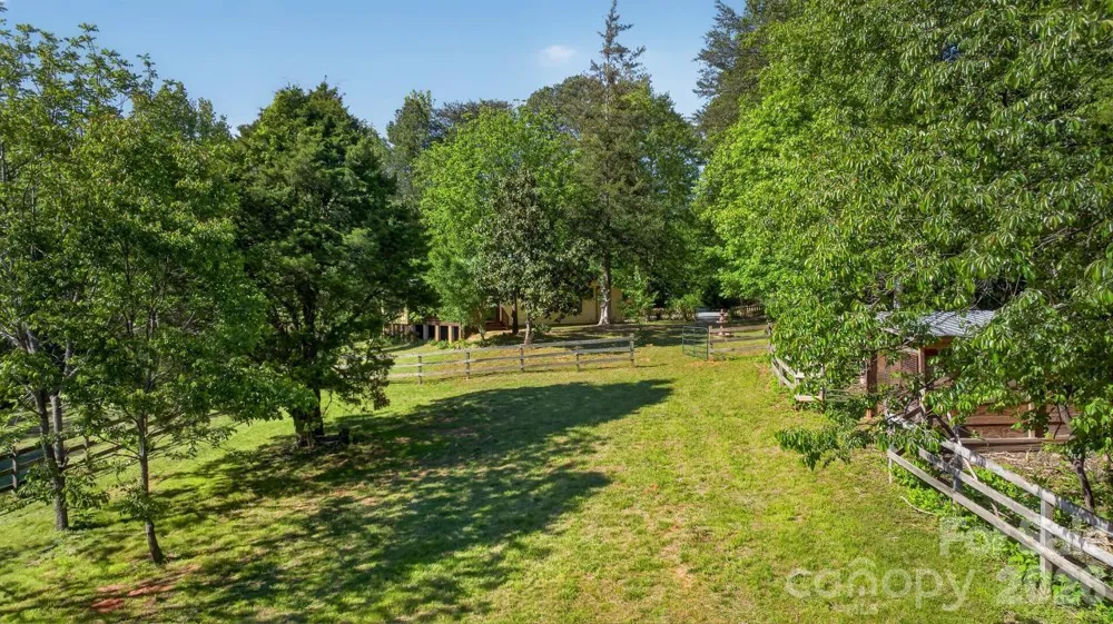 3205 Collinsville Road Columbus, NC 28722