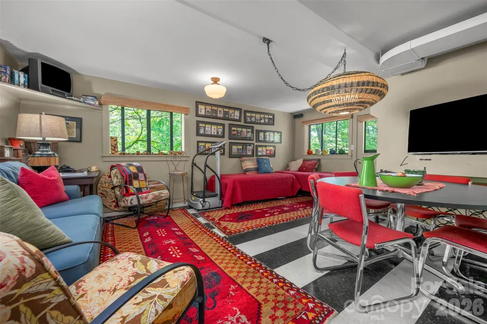 484 Sourwood Ridge Road Tryon, NC 28782
