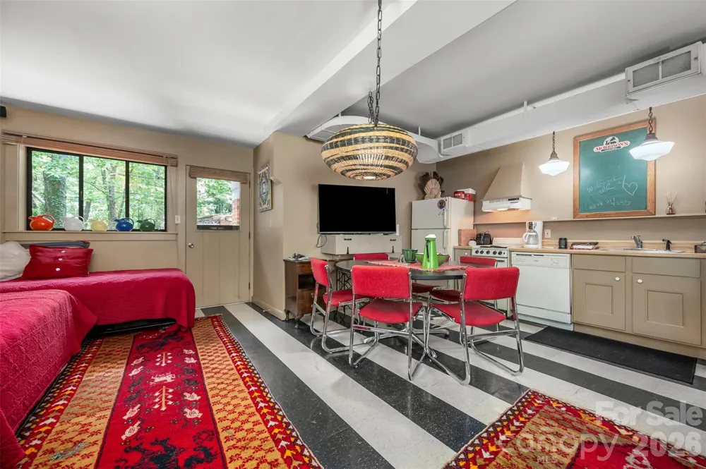484 Sourwood Ridge Road Tryon, NC 28782