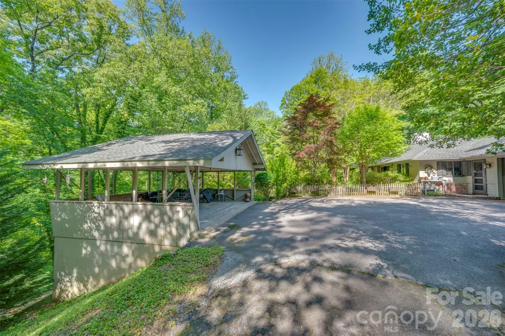 484 Sourwood Ridge Road Tryon, NC 28782