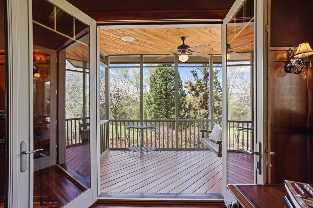 270 North Shore Drive W Orono, MN 55364