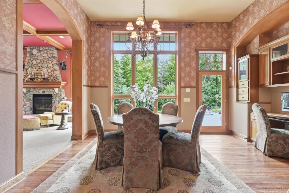 270 North Shore Drive W Orono, MN 55364