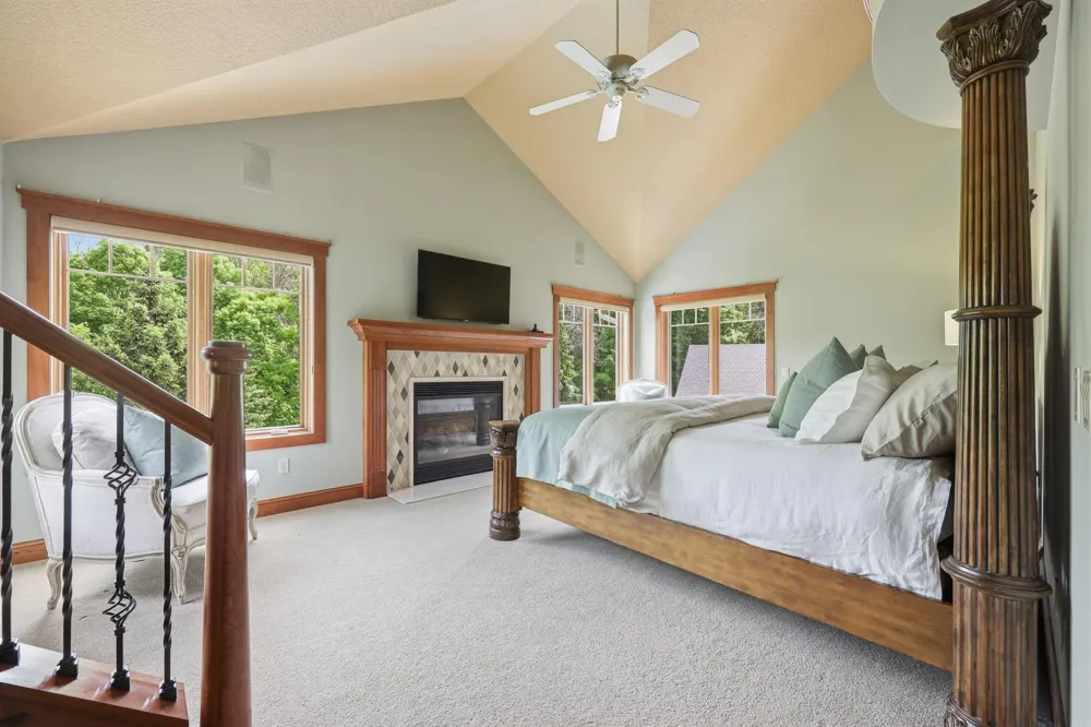 270 North Shore Drive W Orono, MN 55364
