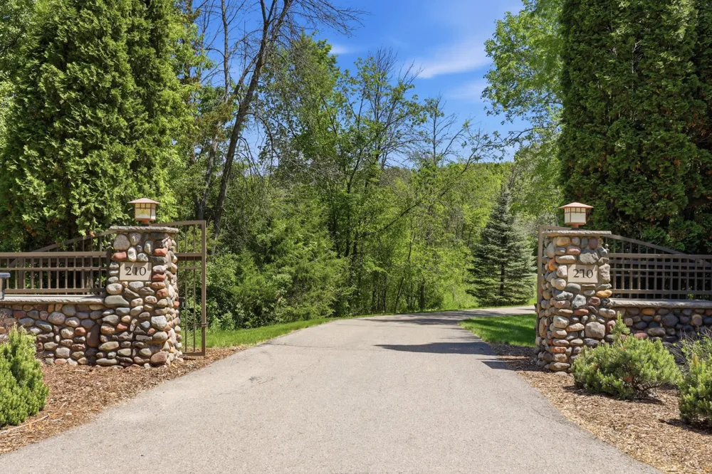 270 North Shore Drive W Orono, MN 55364