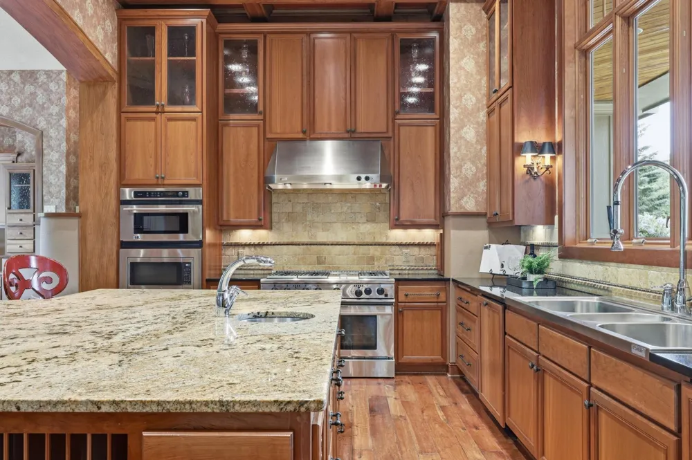 270 North Shore Drive W Orono, MN 55364